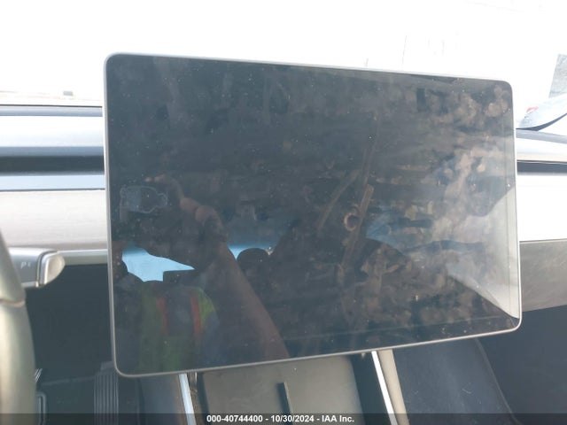5YJ3E1EA2JF172748 Tesla Model 3 Long Range/mid Range