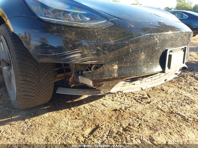2018 TESLA MODEL 3 5YJ3E1EA2JF172748 Photo 5