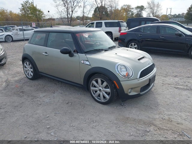 2008 MINI COOPER S WMWMF735X8TV34730 Photo 0