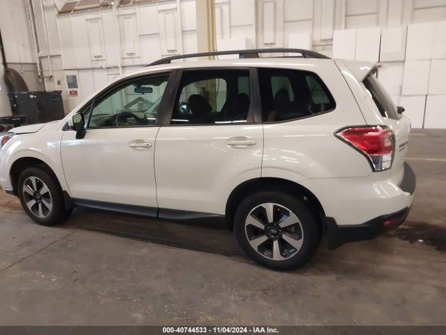 Subaru Forester 2.5i Premium 2018 JF2SJAGC1JH508302 Image 14