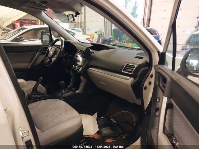 Subaru Forester 2.5i Premium 2018 JF2SJAGC1JH508302 Image 5