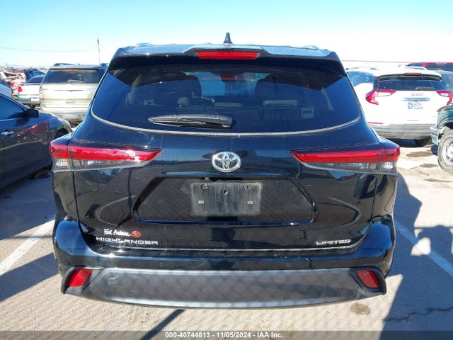 Toyota Highlander Limited 2023 5TDKDRAH3PS040988 Image 16