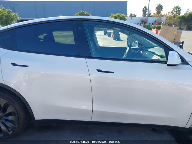 7SAYGDEF7NF488104 Tesla Model Y Performance Dual Motor All-wheel Drive