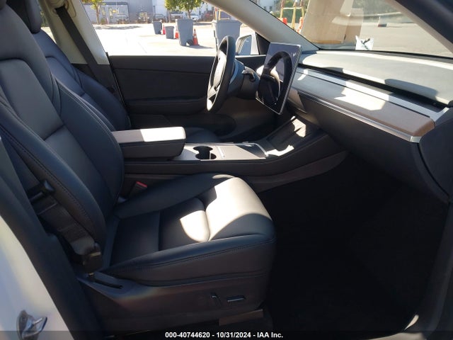2022 TESLA MODEL Y 7SAYGDEF7NF488104 Photo 4