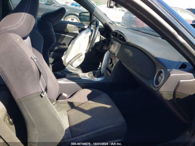 JF1ZNAA16L9751227 Toyota 86