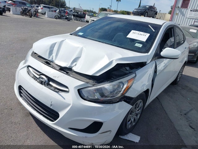 Hyundai ACCENT SE 2017 KMHCT4AE8HU173268 Image 2