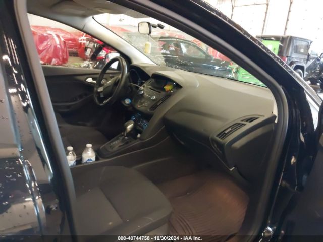1FADP3F24HL220006 Ford FOCUS SE