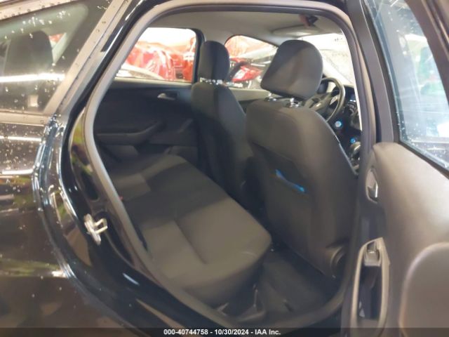 1FADP3F24HL220006 Ford FOCUS SE