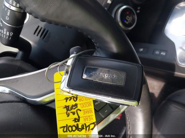 2019 JAGUAR E-PACE SADFJ2FX3K1Z46618 Photo 10