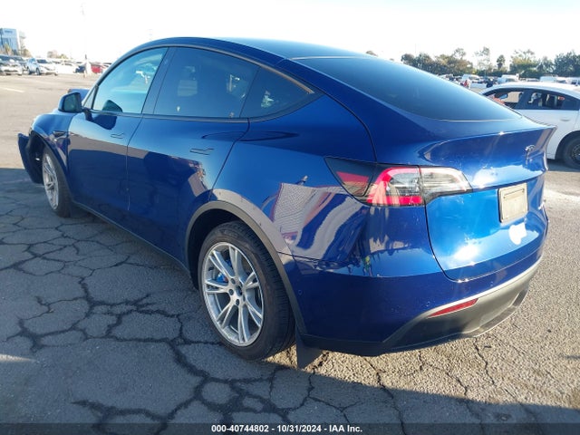 5YJYGDEE2MF090995 Tesla Model Y
