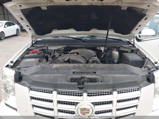 2011 CADILLAC ESCALADE 1GYS3CEF3BR187161 Photo 9