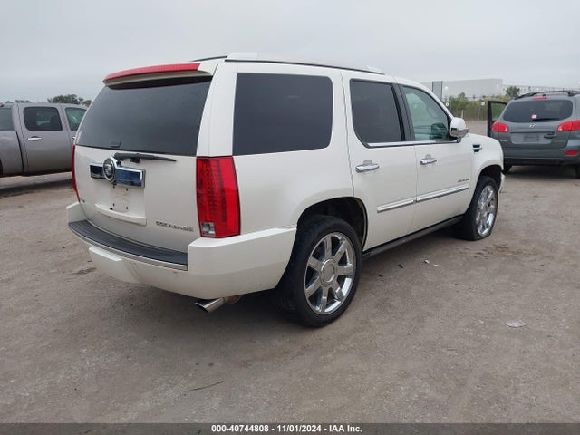 2011 CADILLAC ESCALADE 1GYS3CEF3BR187161 Photo 3