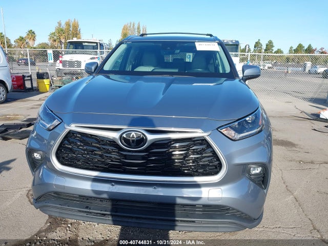 Toyota Highlander Xle 2021 5TDHZRBH6MS095313 Image 13