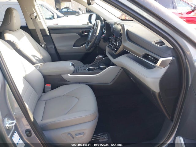 Toyota Highlander Xle 2021 5TDHZRBH6MS095313 Image 5