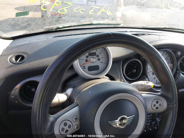 2005 MINI COOPER S WMWRE33585TL12362 Photo 6