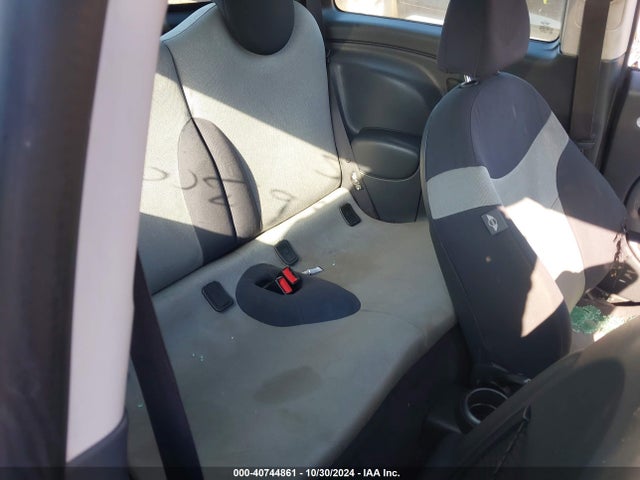 2005 MINI COOPER S WMWRE33585TL12362 Photo 7