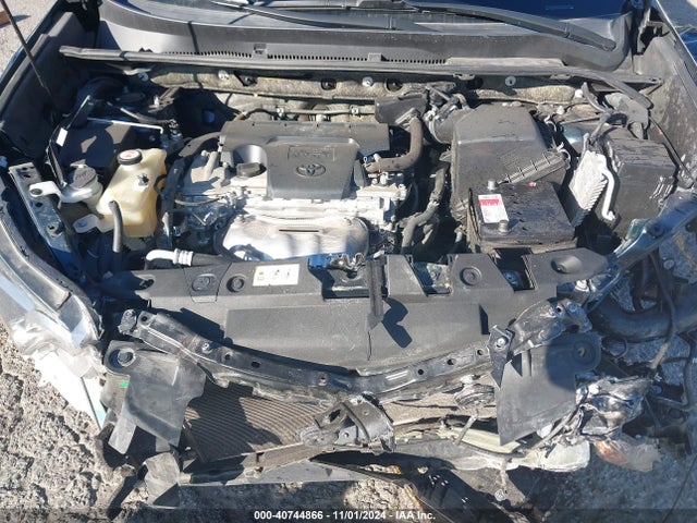 Toyota Rav4 Xle 2017 JTMWFREV2HD098664 Image 10