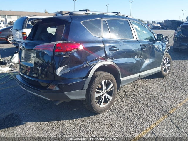 Toyota Rav4 Xle 2017 JTMWFREV2HD098664 Image 4