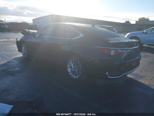 58AEA1C10MU010527 Lexus Es 300h Luxury