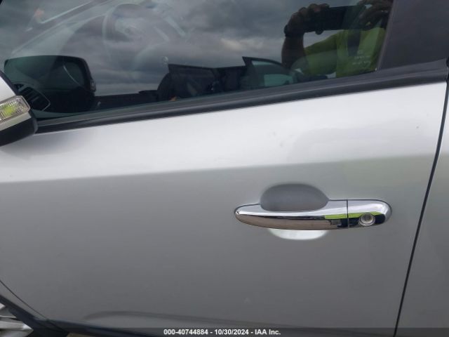 5XYKT3A66EG471897 KIA SORENTO LX