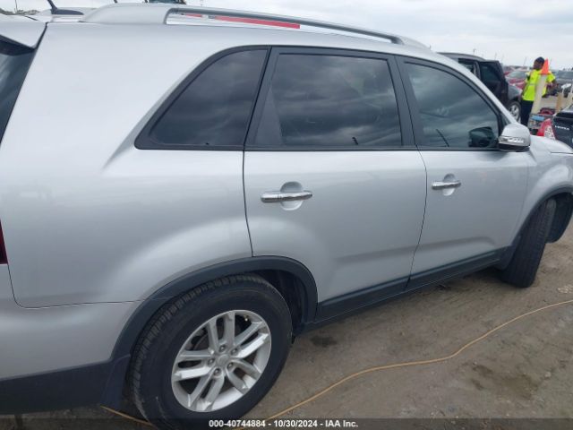 5XYKT3A66EG471897 KIA SORENTO LX