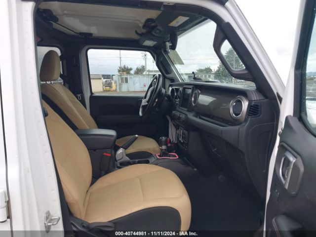 1C4HJXEG3JW212162 Jeep Wrangler Unlimited Sahara 4x4