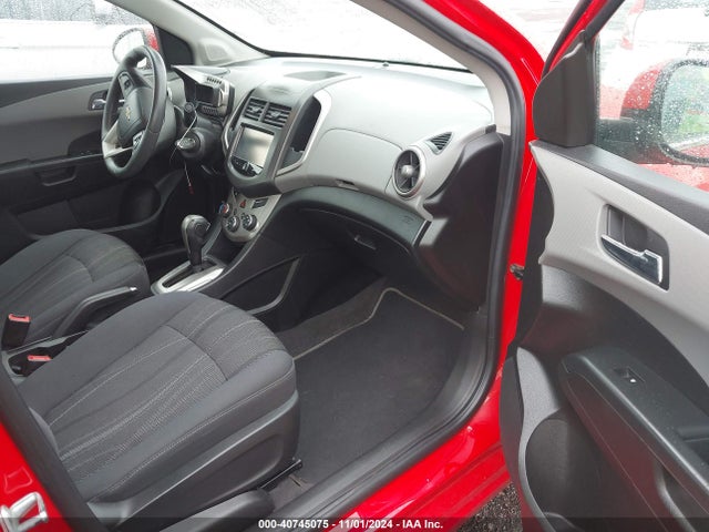 Chevrolet Sonic Lt Auto 2016 1G1JC5SGXG4146968 Image 5