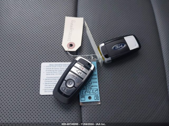 1FTVW1EV1PWG42586 Ford F-150 Lightning Lariat