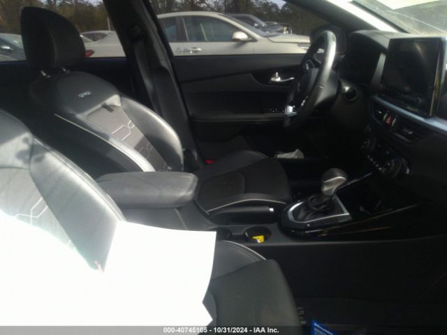 3KPF54AD2PE661275 KIA Forte Gt-line