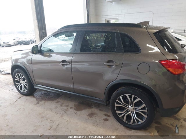 JA4AR4AW0HZ064173 Mitsubishi Outlander Sport 2.4 Sel