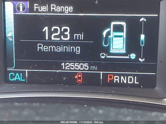 1G1ZD5STXJF115213 Chevrolet MALIBU LT