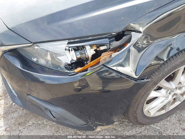 3MZBM1L76FM138592 Mazda Mazda3 I Touring