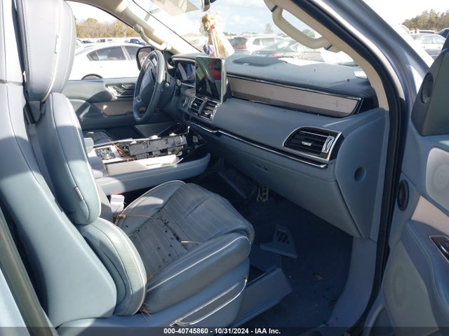 5LMJJ2TT4KEL23842 Lincoln Navigator Black Label