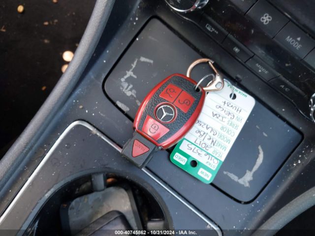 WDCTG4EB4HJ329004 Mercedes-Benz GLA 250