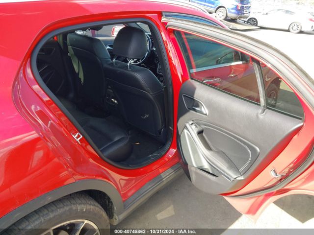 WDCTG4EB4HJ329004 Mercedes-Benz GLA 250