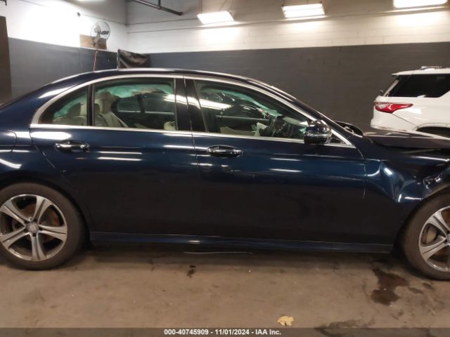WDDZF4KB0HA086952 Mercedes-Benz E 300 4matic