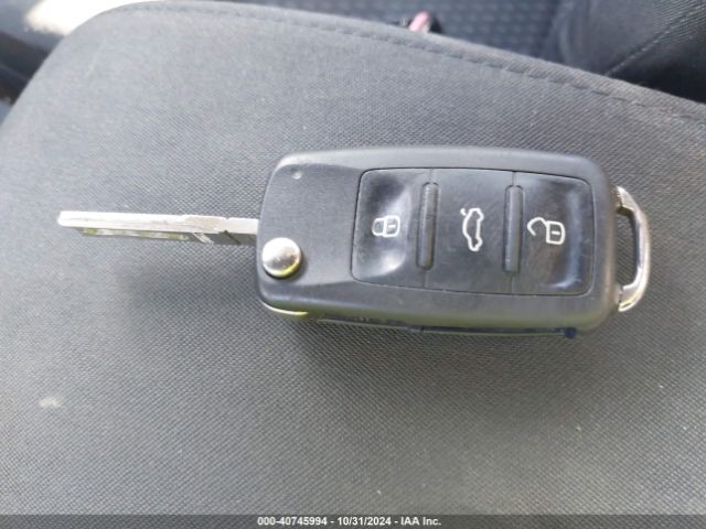 WVGAV3AXXEW524775 Volkswagen TIGUAN S