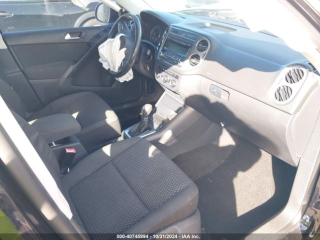 WVGAV3AXXEW524775 Volkswagen TIGUAN S