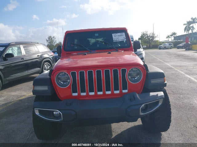 1C4HJXEG1JW185222 Jeep Wrangler Unlimited Sahara 4x4