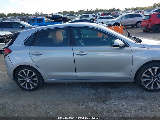 Hyundai ELANTRA GT 2019 KMHH35LE6KU094696 Image 13