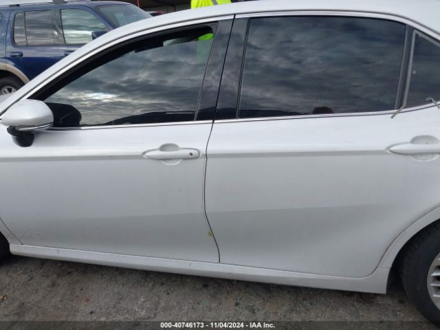 4T1B11HK9JU025406 Toyota CAMRY XLE