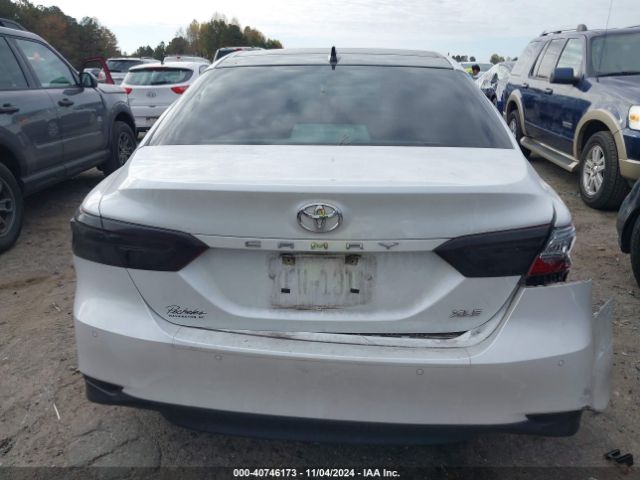 4T1B11HK9JU025406 Toyota CAMRY XLE