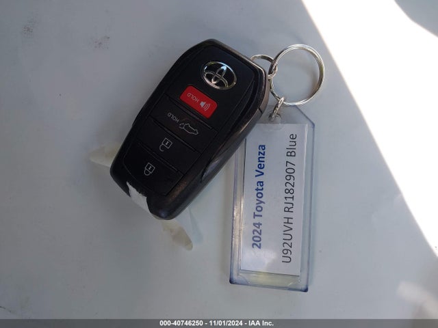 JTEAAAAH5RJ182907 Toyota VENZA LE