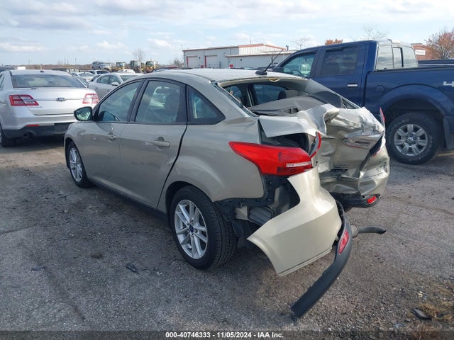 Ford FOCUS SE 2015 1FADP3F22FL384125 Image 3