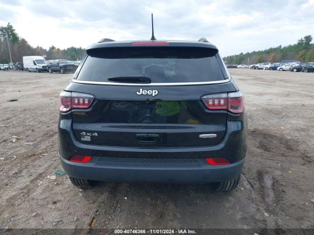 3C4NJDBB0JT117462 Jeep Compass Latitude 4x4