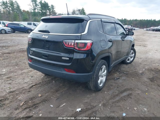 3C4NJDBB0JT117462 Jeep Compass Latitude 4x4