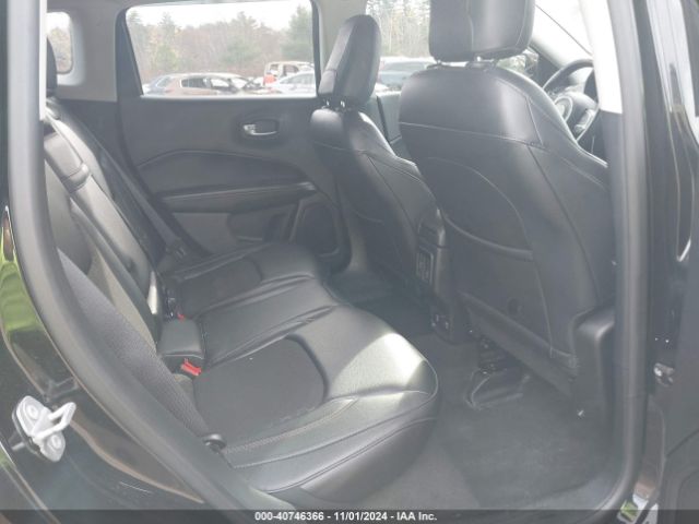 3C4NJDBB0JT117462 Jeep Compass Latitude 4x4