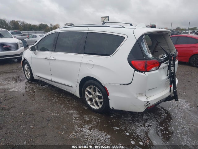 Chrysler Pacifica Touring L 2018 2C4RC1BG0JR228179 Image 3