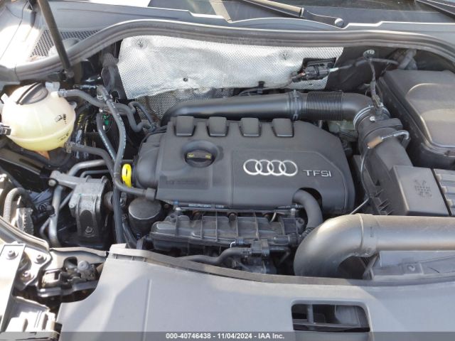 WA1JCCFS9HR007830 Audi Q3 2.0t Premium