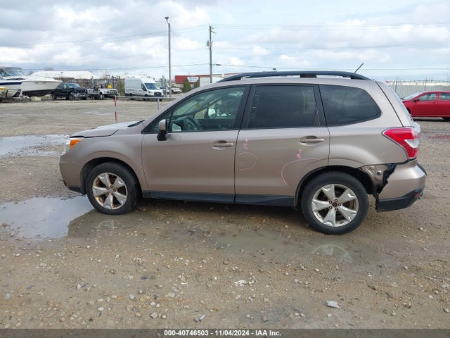 Subaru Forester 2.5i Premium 2015 JF2SJAFC9FH807139 Image 14